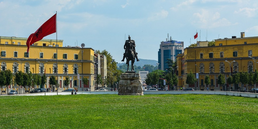 Екскурзии и почивки до Тирана