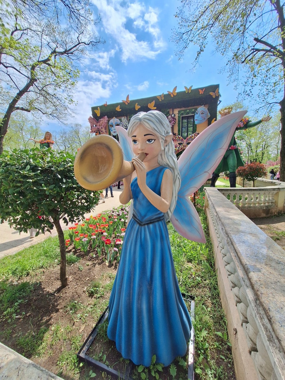 Пролетна магия в Крайова  - снимка 1