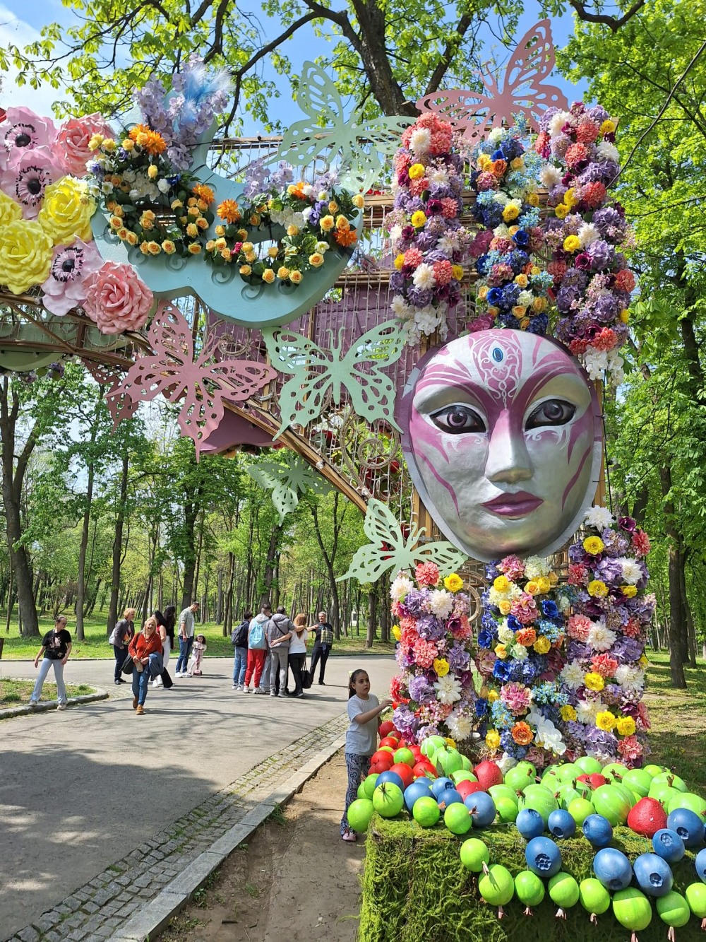 Пролетна магия в Крайова  - снимка 2