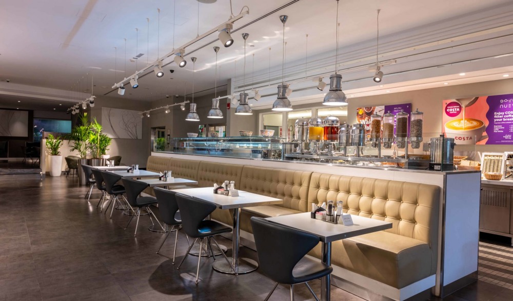 FORMULA 1 GRAND PRIX в Абу Даби 2026 от София - снимка 4