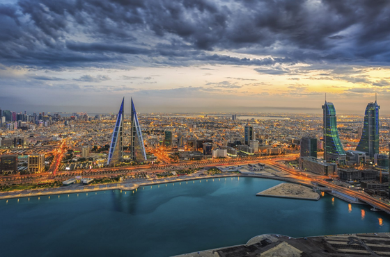 Скорост, стил и пясъчни плажове: Формула 1 в Бахрейн и посещение на Доха - снимка 1