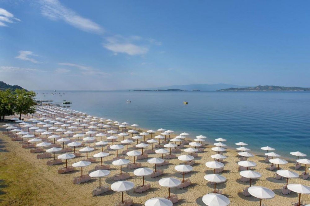 Мини почивка на Халкидики в хотел Akrathos Beach 4* от Велико Търново