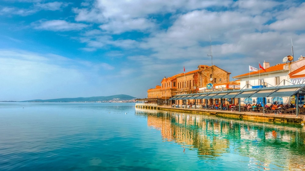 Почивка в Айвалък със собствен транспорт - снимка 1